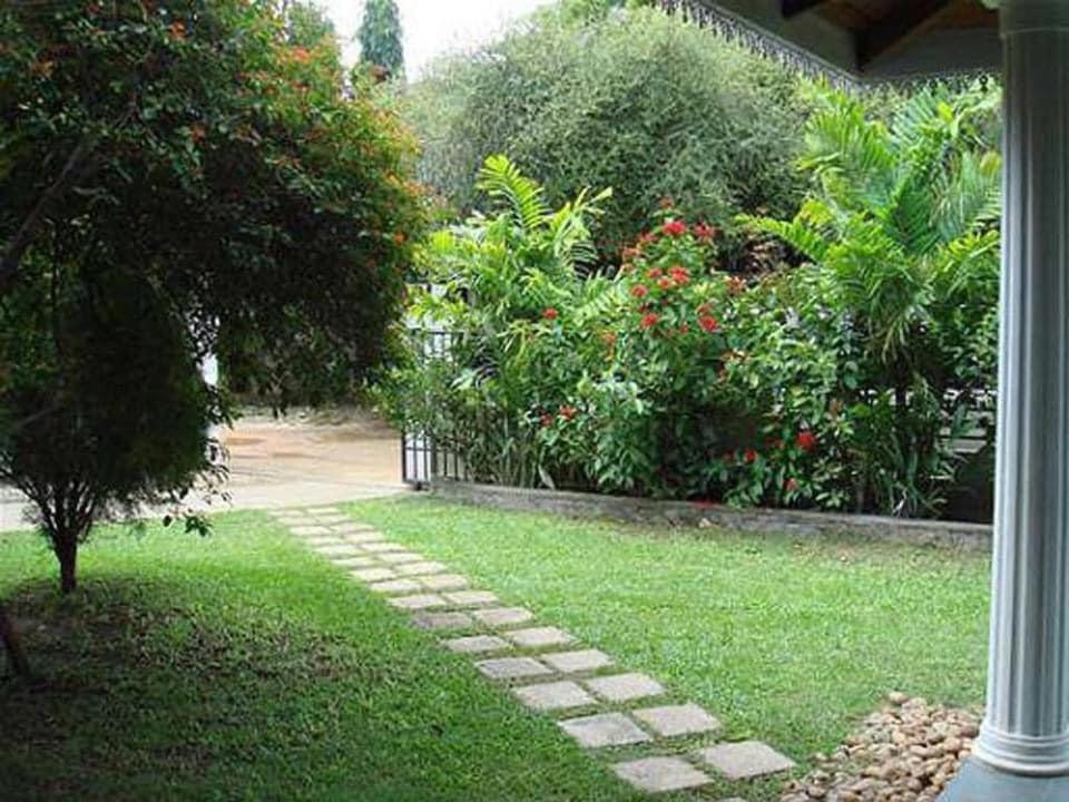 Hotel Sunflower Kataragama Eksteriør bilde