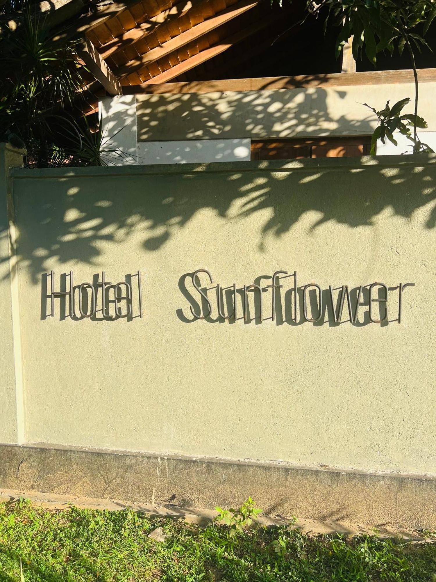 Hotel Sunflower Kataragama Eksteriør bilde