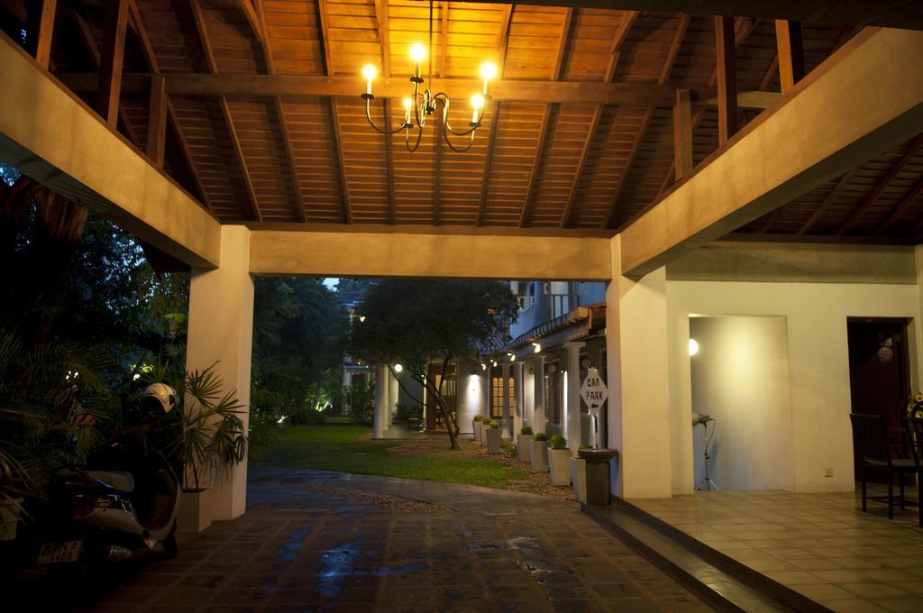 Hotel Sunflower Kataragama Eksteriør bilde