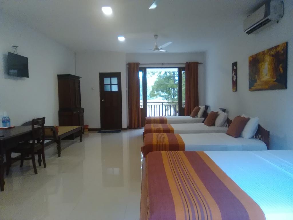 Hotel Sunflower Kataragama Eksteriør bilde