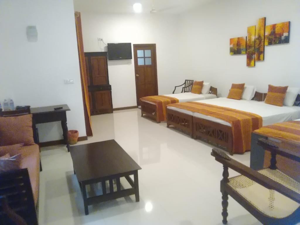 Hotel Sunflower Kataragama Eksteriør bilde