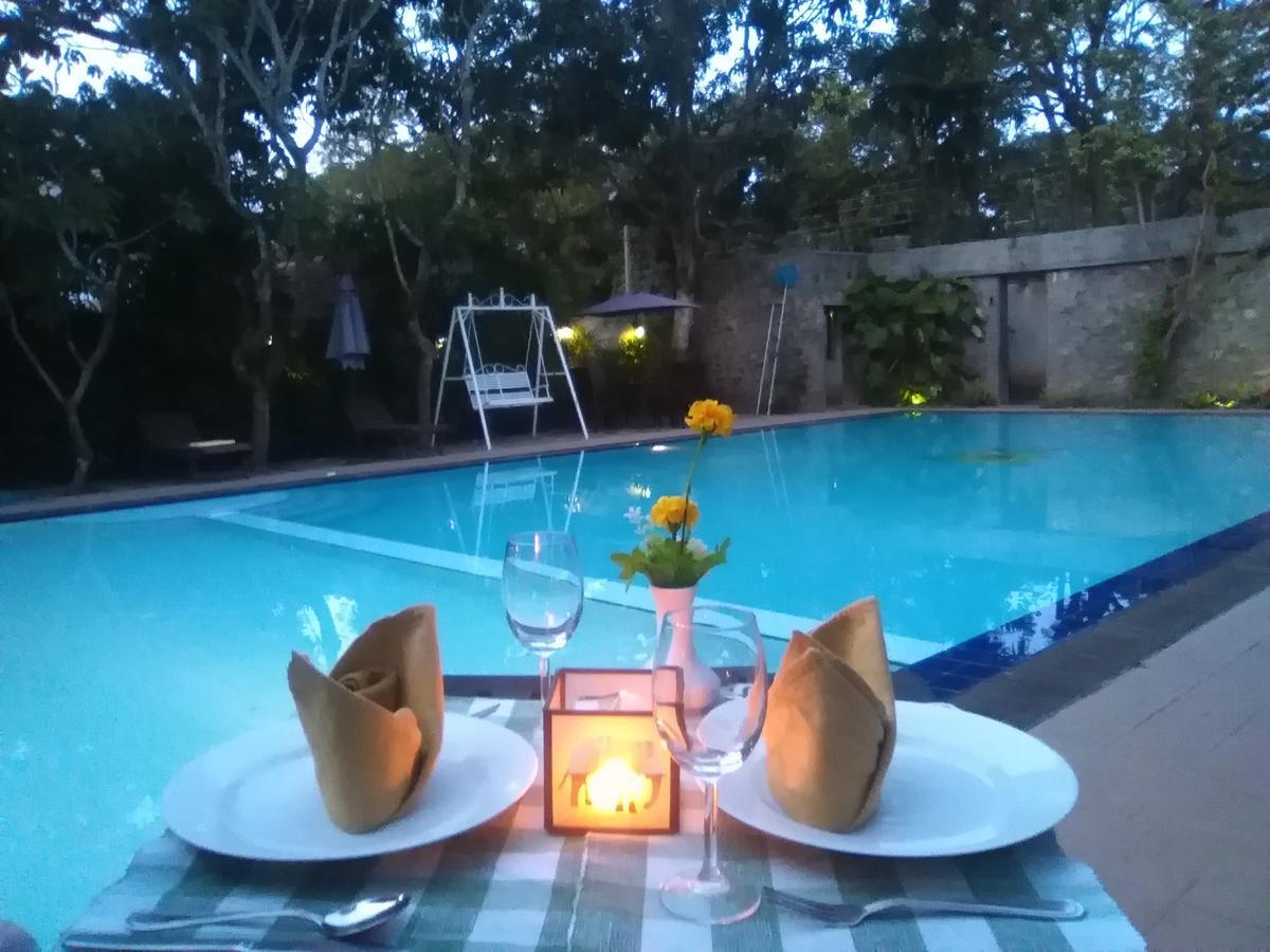 Hotel Sunflower Kataragama Eksteriør bilde