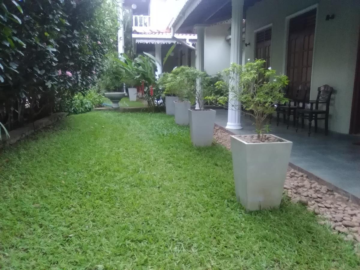 Hotel Sunflower Kataragama Eksteriør bilde