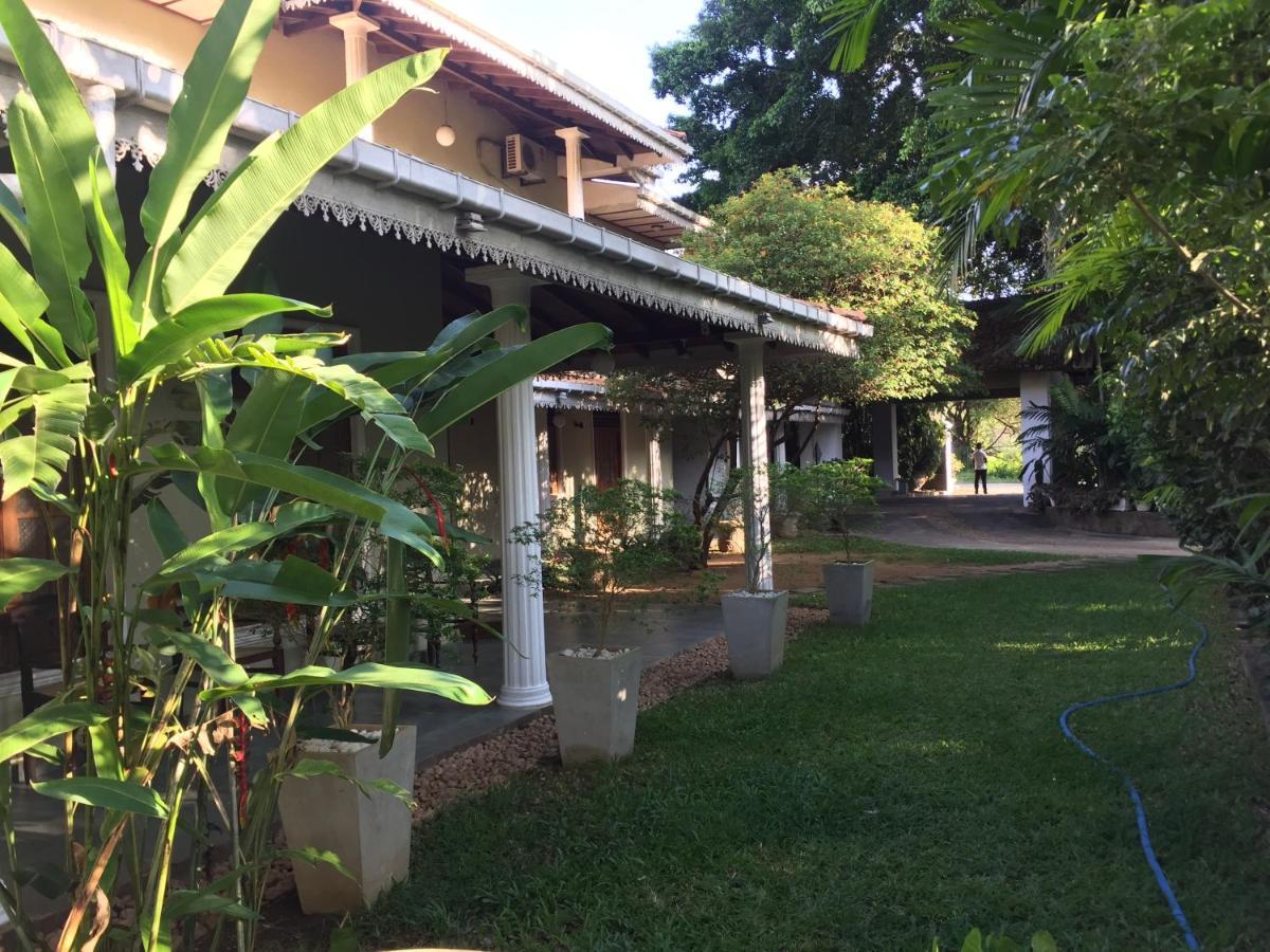 Hotel Sunflower Kataragama Eksteriør bilde