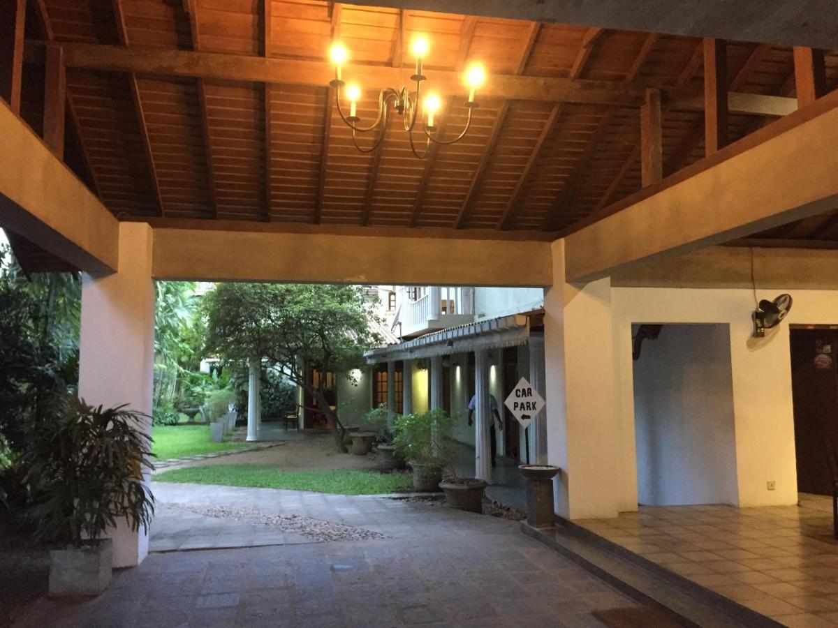 Hotel Sunflower Kataragama Eksteriør bilde