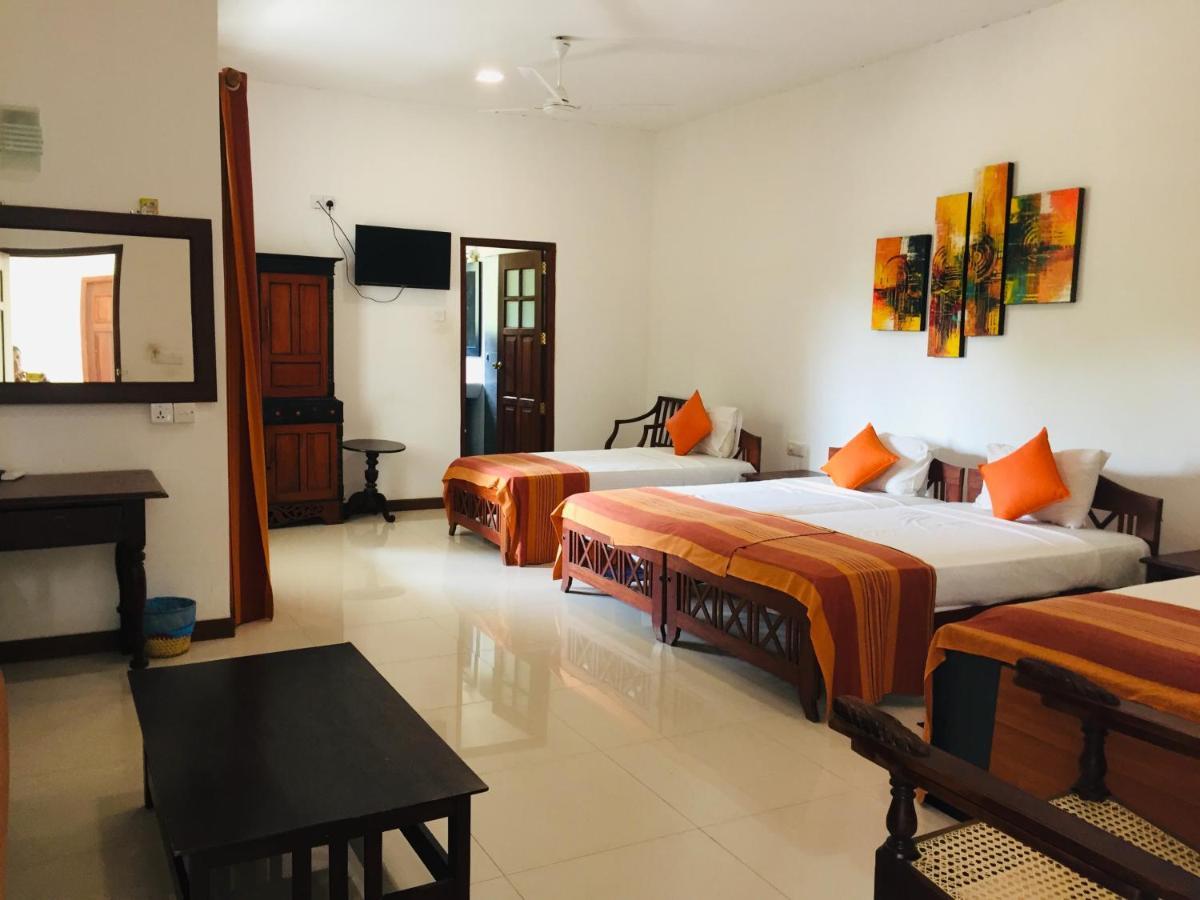 Hotel Sunflower Kataragama Eksteriør bilde